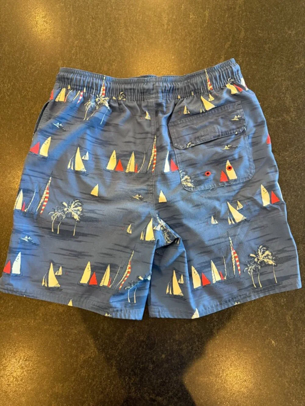 Vineyard Vines Boys Swim Trunks Large (16) Sailboat Palm Tree Print Blue